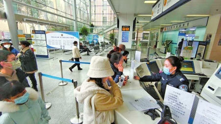 8日起内地居民赴港旅游、商务签注恢复办理
