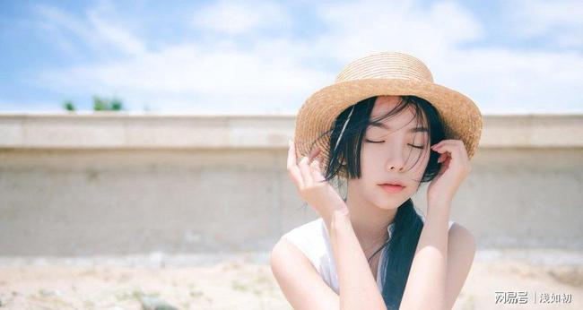 {易贏娛樂}(有品位女人发朋友圈的句子)